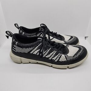 Ecco black and white knit mesh sneakers with black leather trim EU 38 US 7-7.5